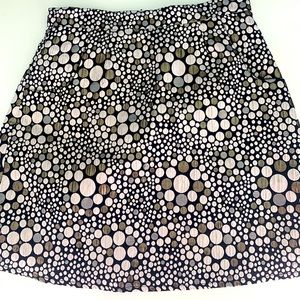NWOT Size Small (size 4-6) skirt with impeccable stitching and rich fabric